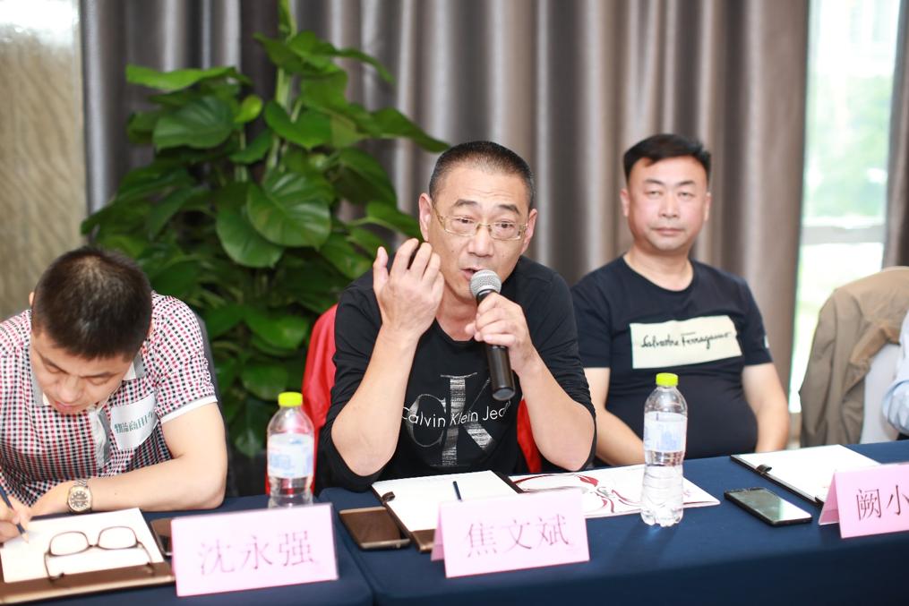 新奥正版资料大全精选解析落实—迈向高效未来的关键指引（2025全年版）