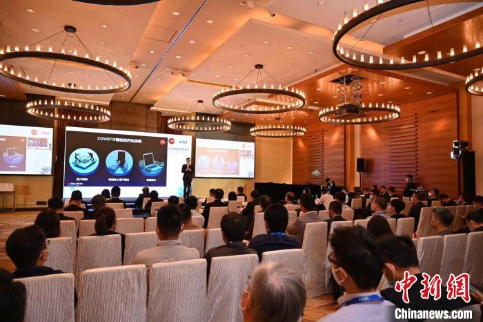 探索新澳门与香港的未来，2025年免费精准展望