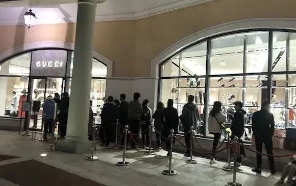 新澳商场今晚9点30分的开门情况解析、解释与观察